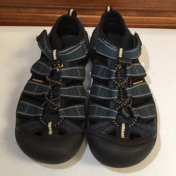 ▫️Keen Navy Sandal - Picture 2 of 16